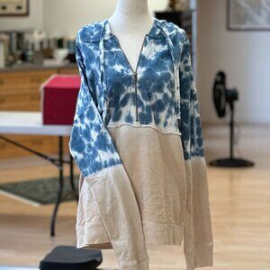 Blue Accented Wonderly Casual Top L NWT Super Soft Hoodie